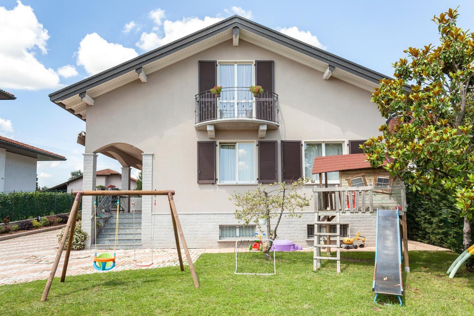 Apartment Misiadele Carnago Kültér fotó